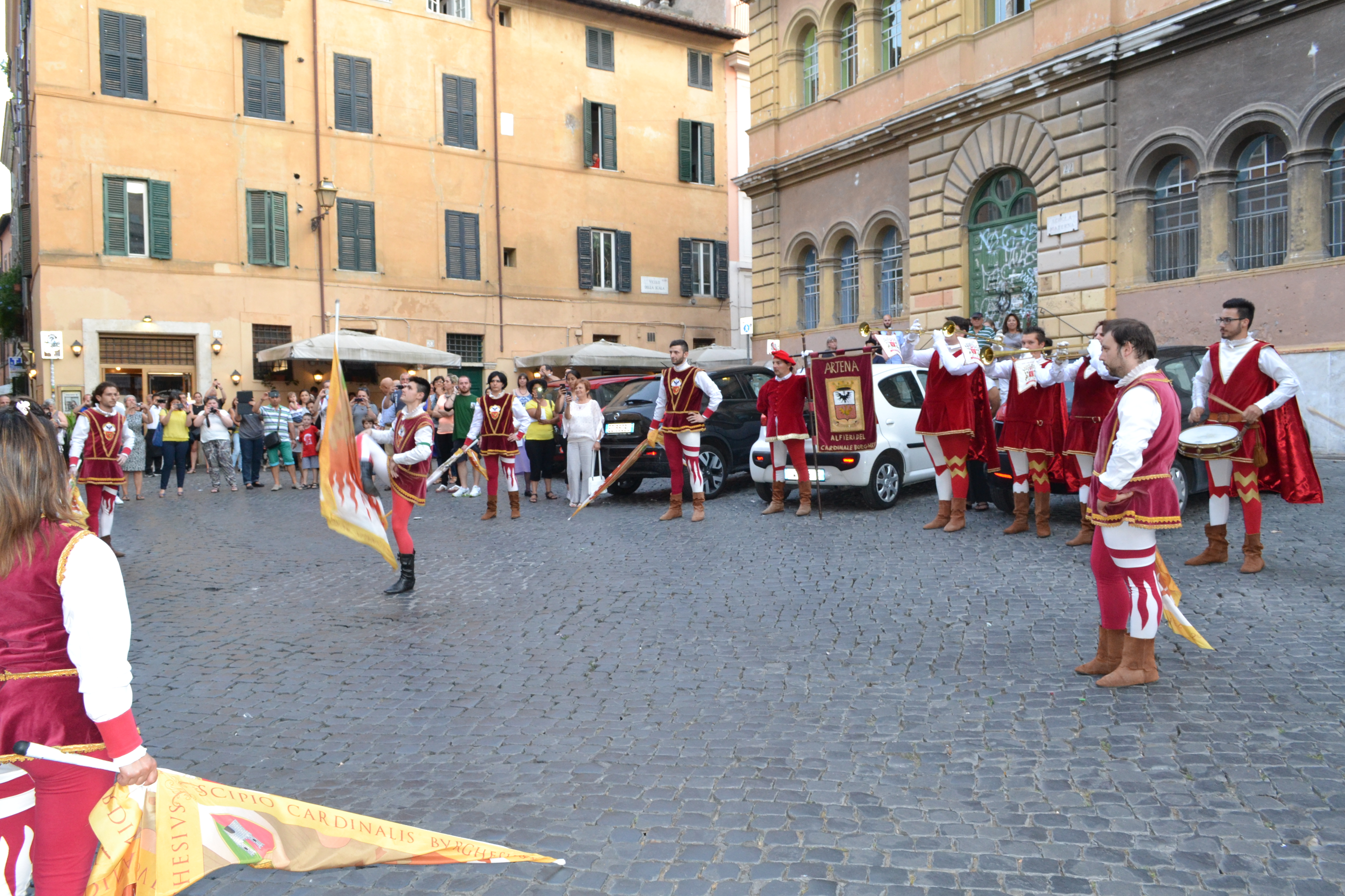 A piazza Santa Maria della Scala